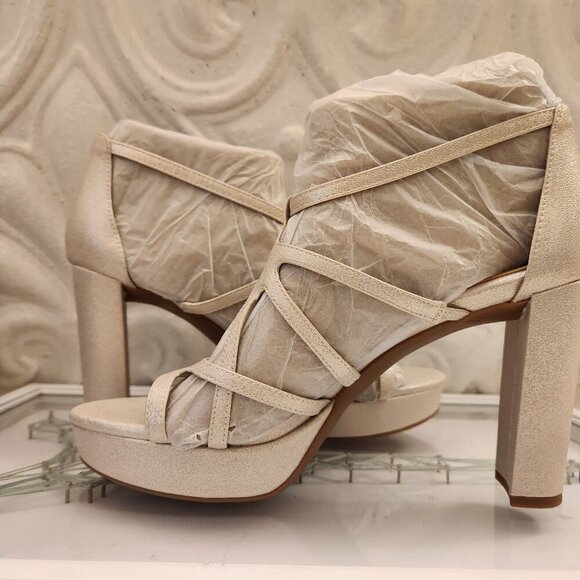 Naturalizer " Neona" Light Gold Leather Platform Sandals. NIB. Size 11 - Picture 6 of 11
